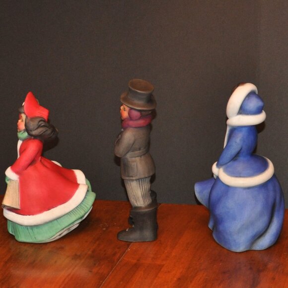 3 Vintage Ceramic Atlantic Mold Hand Painted Christmas Carolers 9” Figurines - Picture 6 of 9